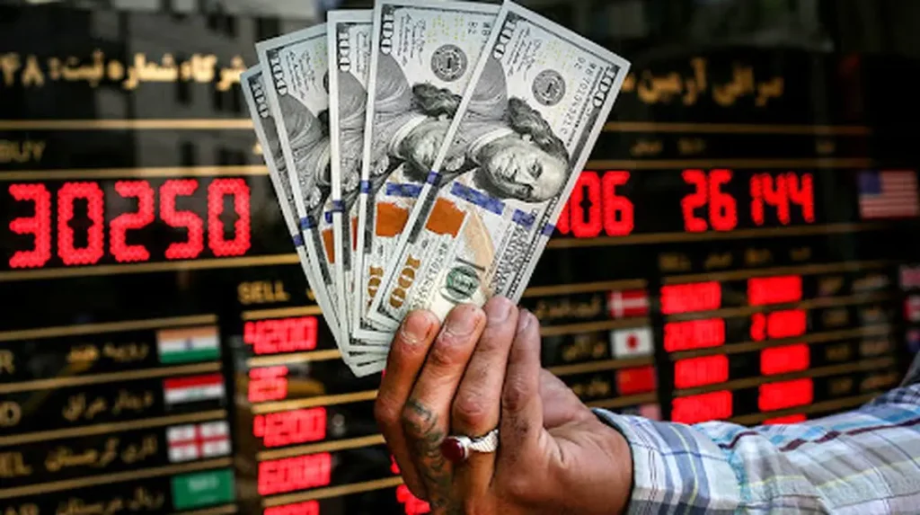 واکنش بازارهای ایران به فعال‌شدن مکانیسم ماشه: دلار، طلا و بورس